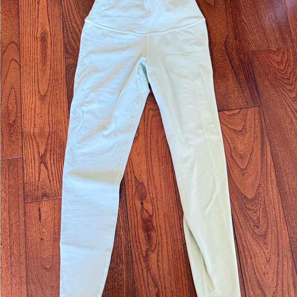 ALO Light Green leggings